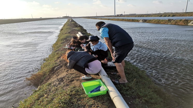 Figure 1. A water quality inspection and monitoring service team consists of teachers and students in NCUE. They conduct water quality and bacteria inspection and monitor coastal aquatic ecosystem at coastal water inlets and fish farms in Changhua every 2 weeks