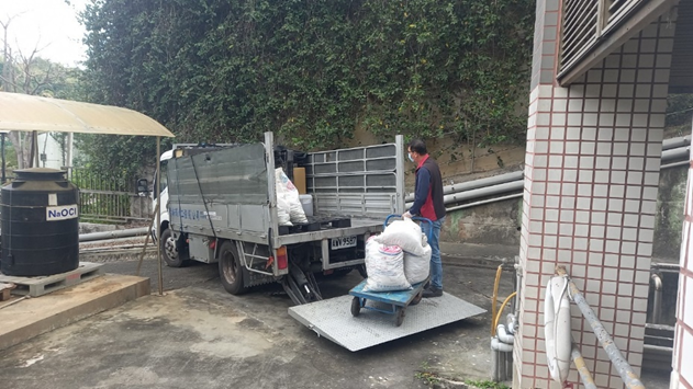 Figure 5. Sludge removal at the Baoshan Campus Sewage Treatment Facility
