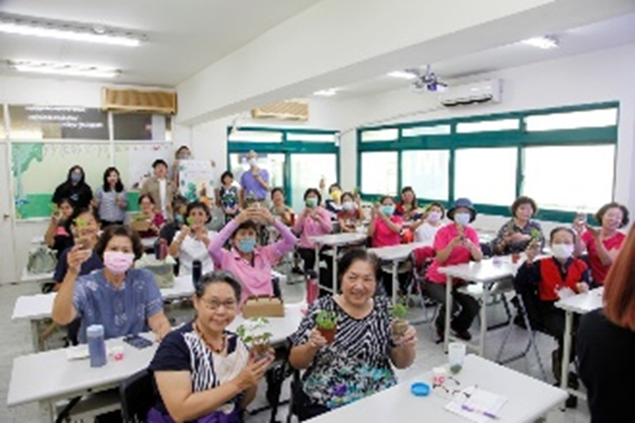 ​​​​​​​Figure 15. Group Photo of Participants