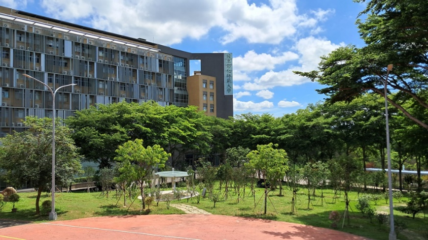 Figure 4. Entrance to the Baoshan Campus