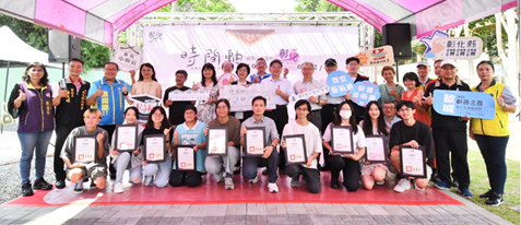 Figure 11. July 17, 2023 - Press conference for the exhibition. Group photo of participating faculty and students from NCUE with the Magistrate of Changhua County