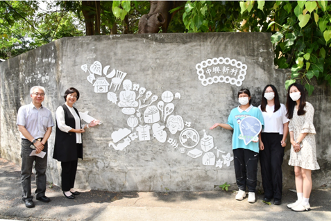 Figure 12. Group photo of faculty and students from NCUE with the Magistrate Wang Hui-mei