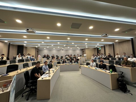 Figure 31: Group photo at the opening of the conference