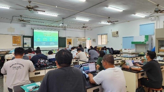 In April 2023, the "Aquaculture and Greenhouse Gases" course was conducted. Participants included faculty, students, local aquaculture operators, and organizations. 