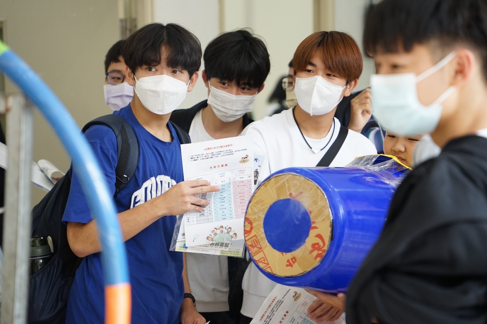 Figure 16. Hands-on experiment on the 2023 Science FUN Day