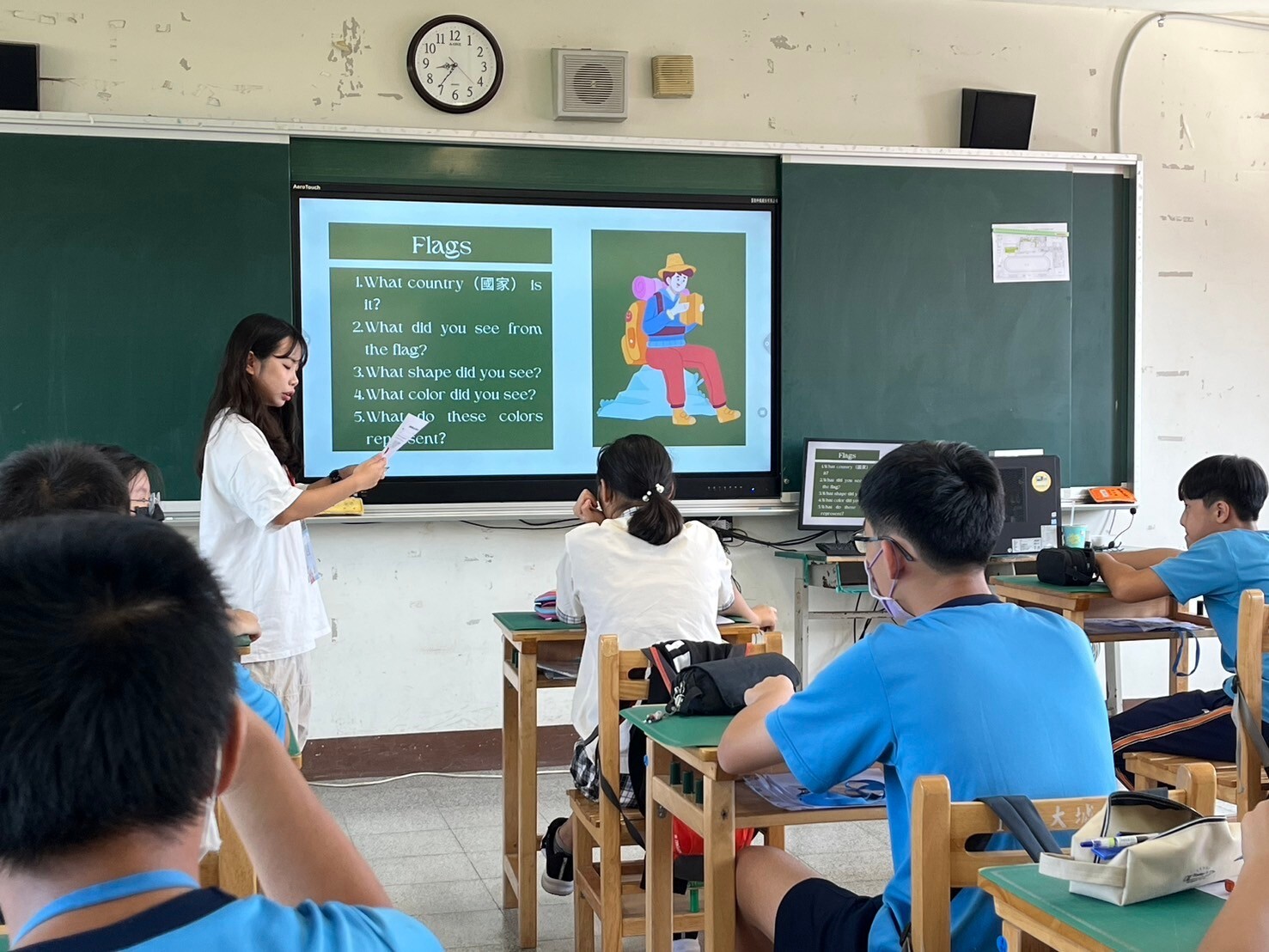Figure 7. Summer Camp in Tacheng Junior High School – English Class