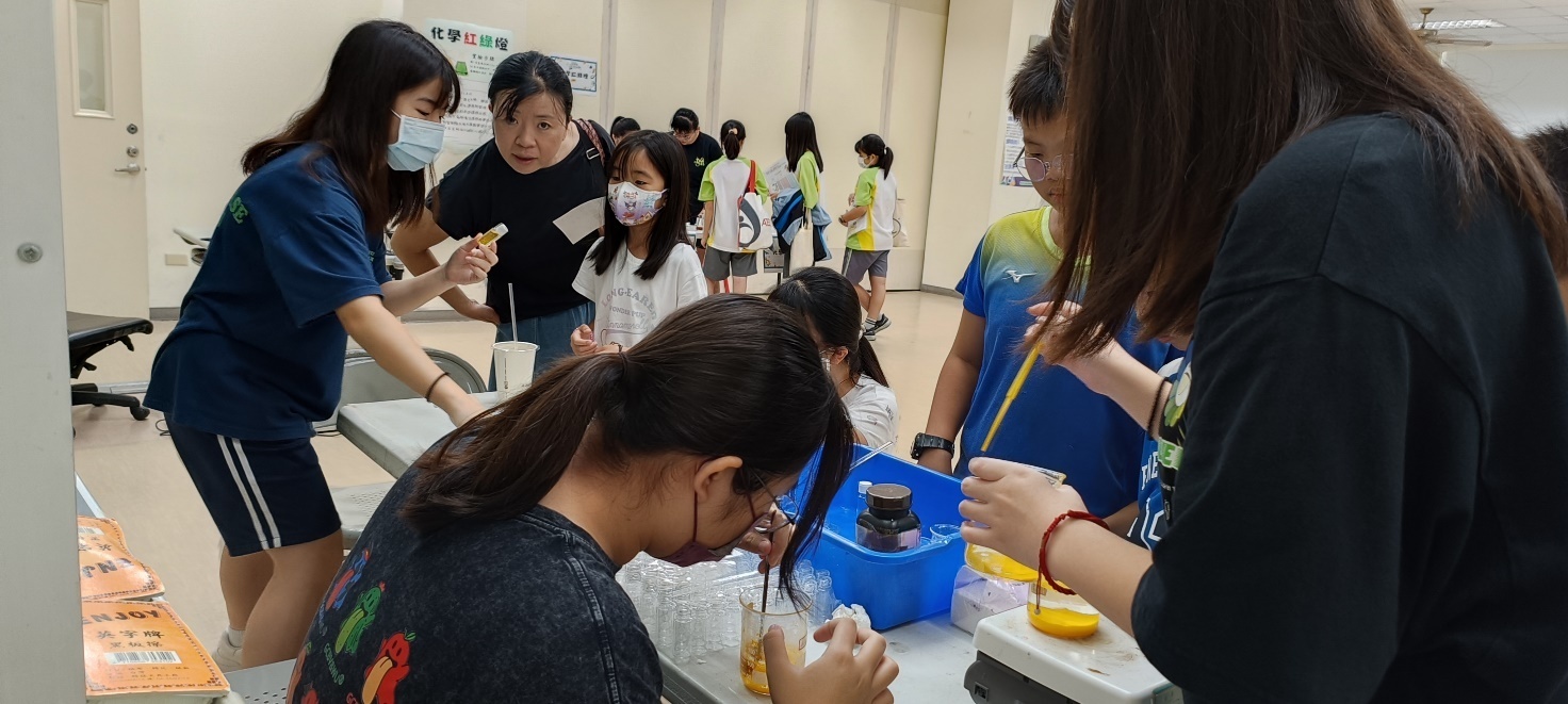 Figure 4. Science Booth in National Changhua Girls’ Senior High School