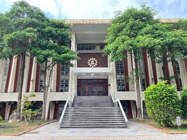 Figure 3. Hong-Dao Hall/ the Department Hall of Chinese