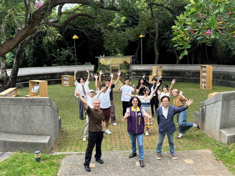Figure 12. Director Chang Que-fen with NCUE Faculty and Students