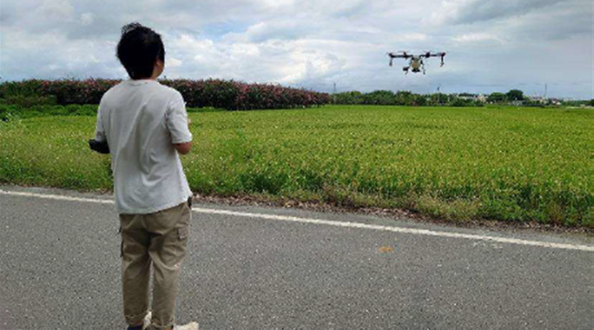 Figure 2. Unmanned Aerial Spraying System