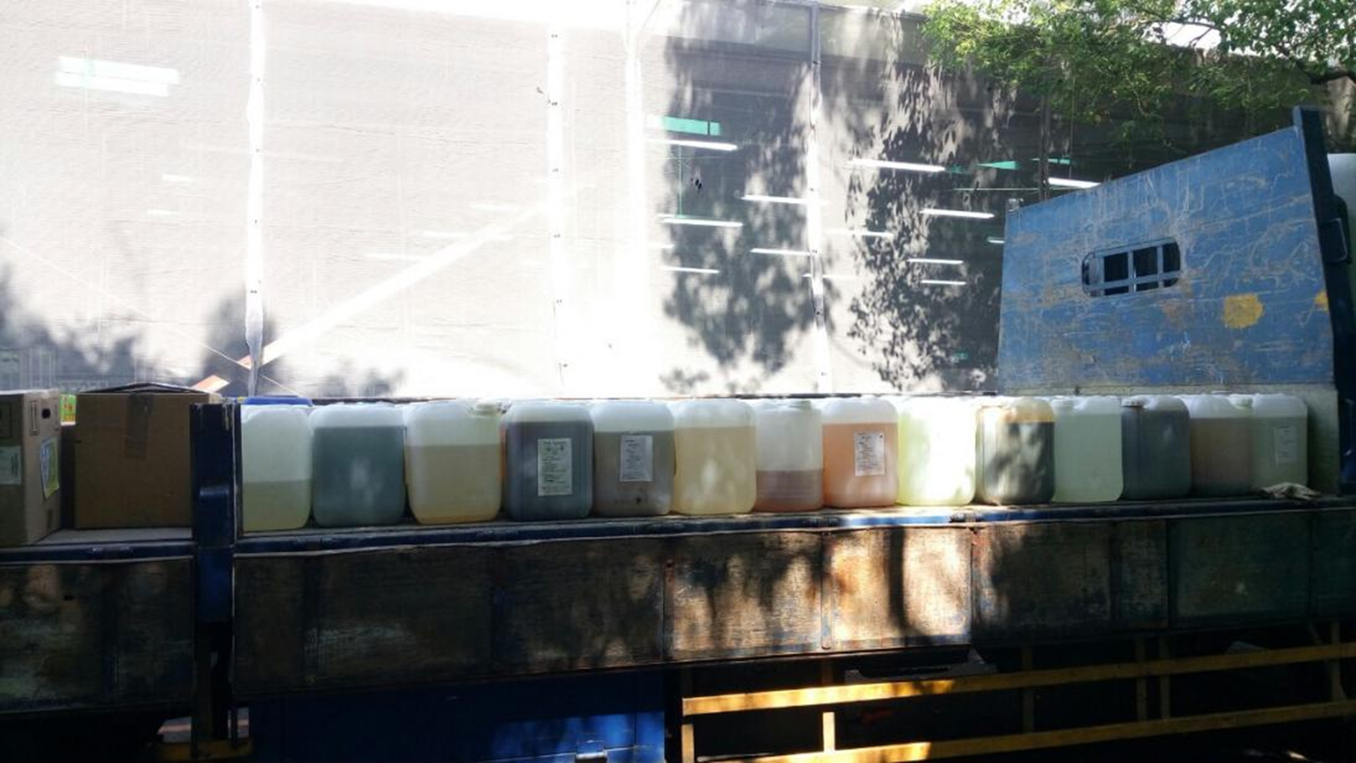 Figure 1. NCUE cleans up and transports the waste generated by school laboratories twice a year. The wastes are transported to the Environmental Resources Research and Management Center at National Cheng Kung University for further processing