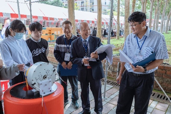 Figure 4. Students introducing projects in 2024 National University Industry-University Innovation Implementation Competition