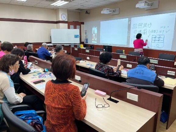 Figure 5. Community Senior University - Mobile Travel Application Class