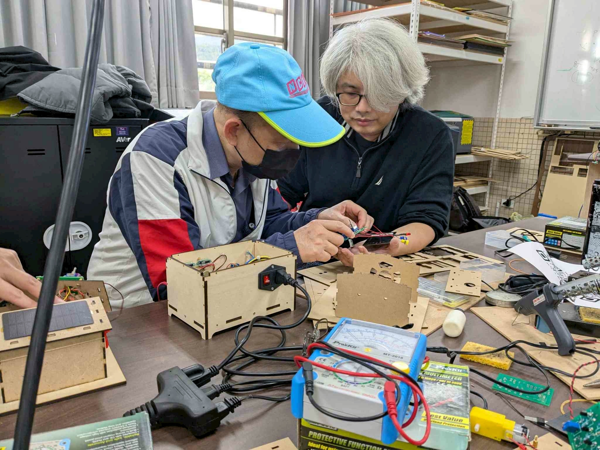 Figure 28: Semiconductor Green Energy Smart House Teaching Kit applied in the Grade 9 Science and Living Technology curriculum of 9th Grade