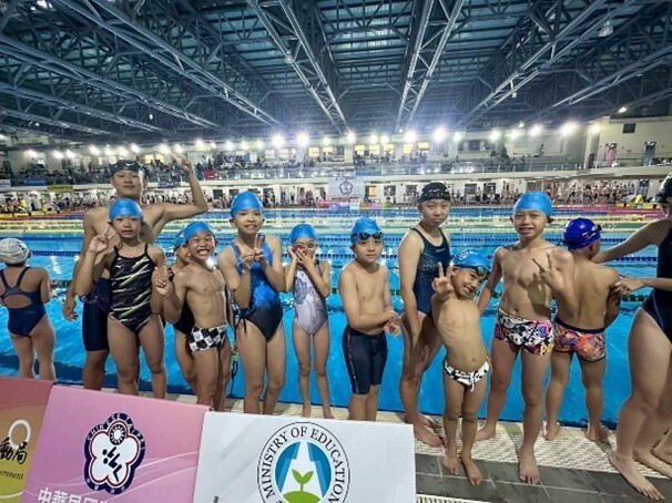 Figures 2-3. Faculty, students, and community residents are swimming in the pool of the university.