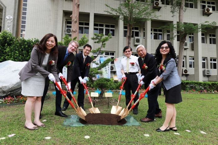 NCUE and Fulbright Taiwan jointly held a tree plantation event on World Earth Day