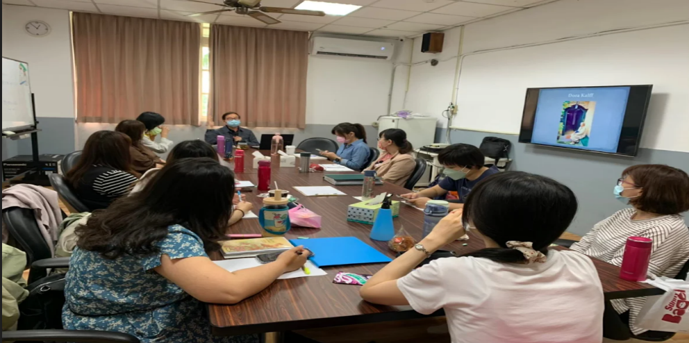 NCUE’s Prof. Tsung-Chain Huang assists in training held at the Student Counseling Center of the Taichung City Government Education Bureau