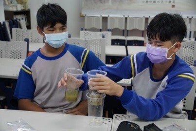 “Science Exploration Activities through Interesting Experiments and Learning Activities for Teachers and Pre-service Teachers at Dapu Junior High and Elementary School of Chiayi County, for the academic year 2021”