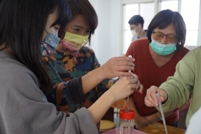 “Science Exploration Activities through Interesting Experiments and Learning Activities for Teachers and Pre-service Teachers at Dapu Junior High and Elementary School of Chiayi County, for the academic year 2021”