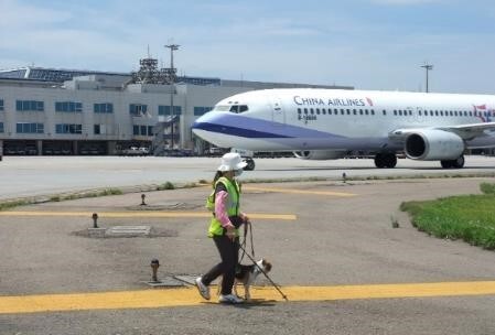 On-duty RIFA detection dog of the Taoyuan International Airport RIFA control team by NCUE