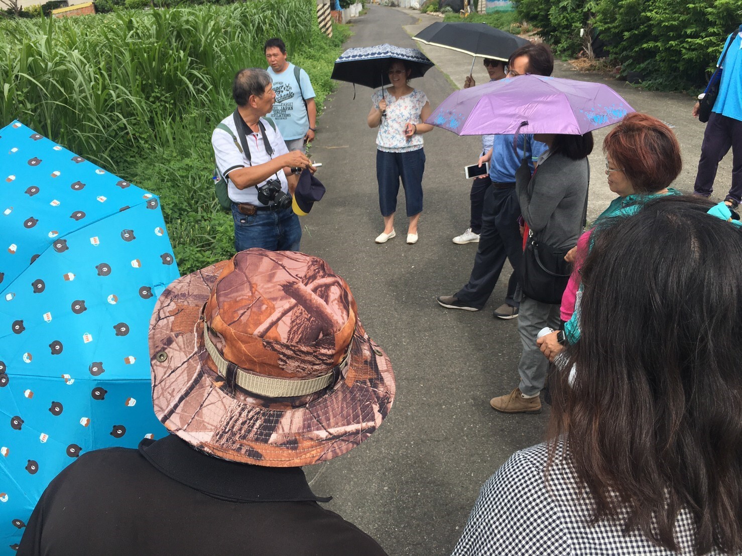 Ecological experience of observing plants and animals in Houliao Elementary School special class for environmental education personnel certification