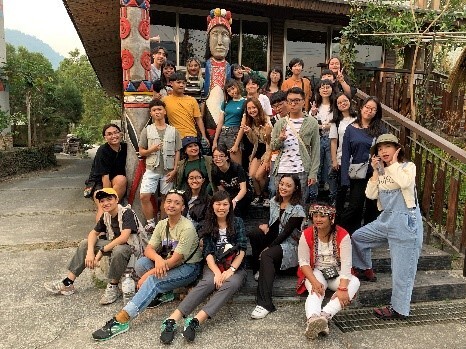 Tribe visiting activities: Visiting Chashan Tribe in Chiayi in 2020, viewing the history of the Tsou and Bunun people, and experiencing traces of culture and modern tribal life. Photographs of tribe visits.